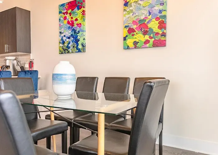Spacious 3br Corner With Optional Parking And Gym Access Near Mccormick Place, Grant Park And Soldier Field * Chicago
