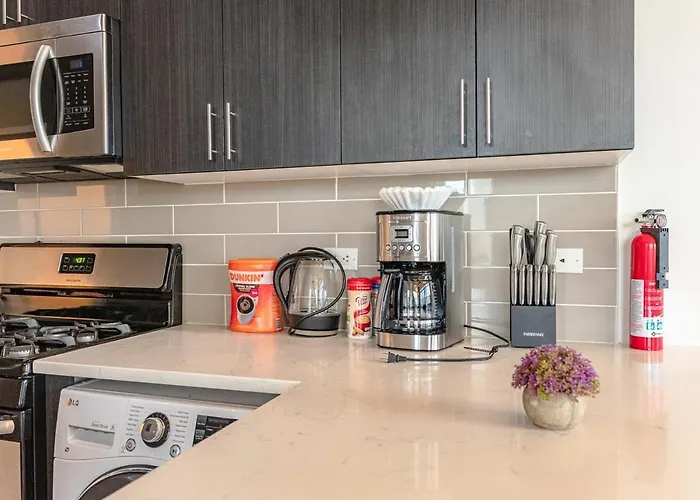 Spacious 3br Corner With Optional Parking And Gym Access Near Mccormick Place, Grant Park And Soldier Field Apartamento